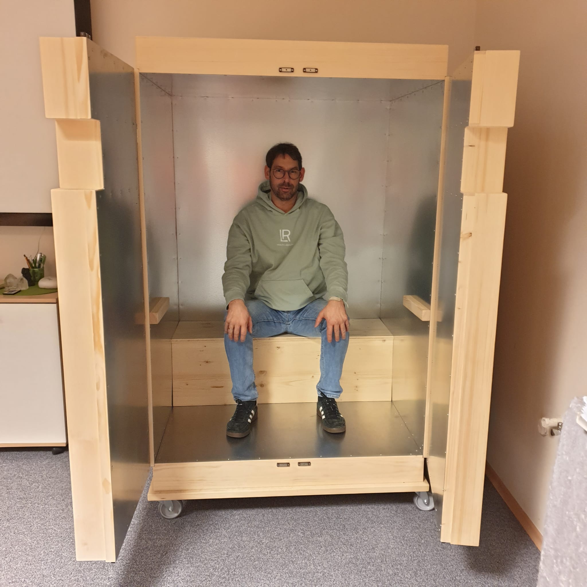 Orgon Akkumulator mit sitzendem Anwender